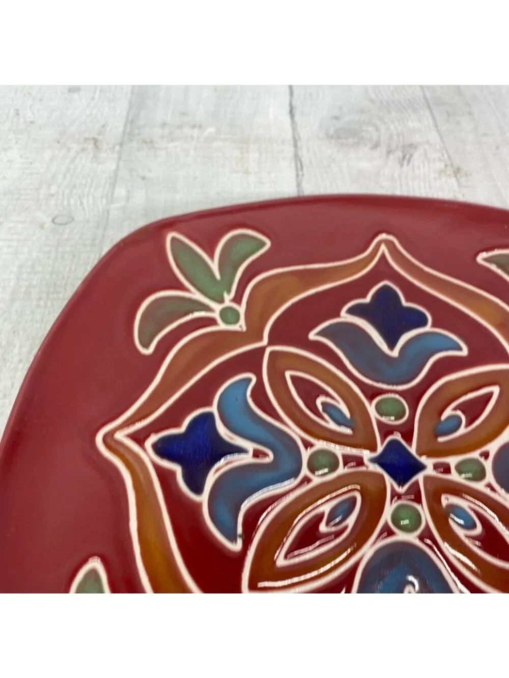 Better Homes & Gardens MEDALLION Floral Red Square Stoneware Lunch Plate Set 2